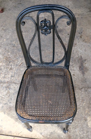 Special back Bentwood Chair