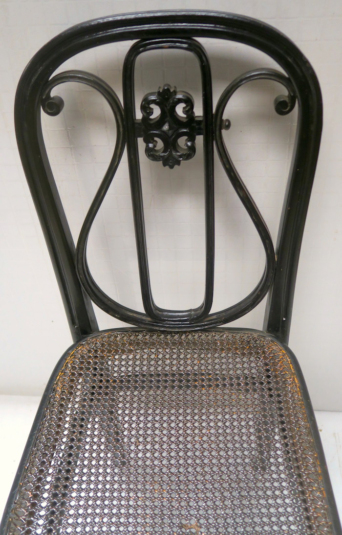 Special back Bentwood Chair